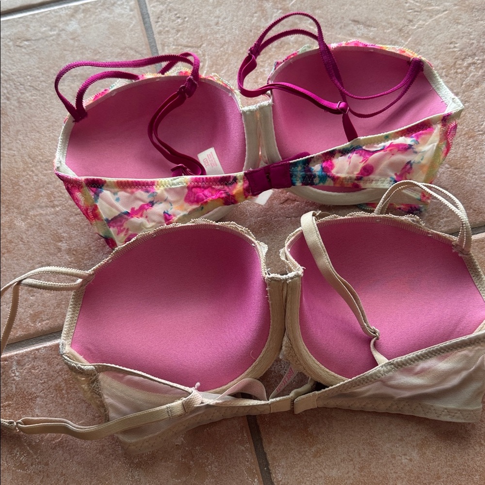 2 Victoria Secret Pink Push Up Bras - Picture 4 of 6